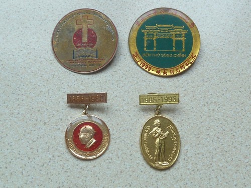 Vietnam badges medals - badges, /
