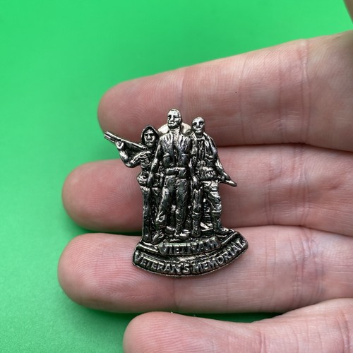Vietnam veteran badge - vietnam, military